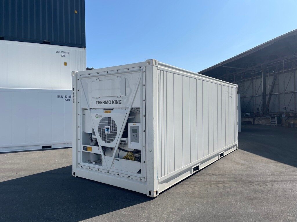 Weißer Kühlcontainer mit Open Side Türen in der Größe 20 Fuß