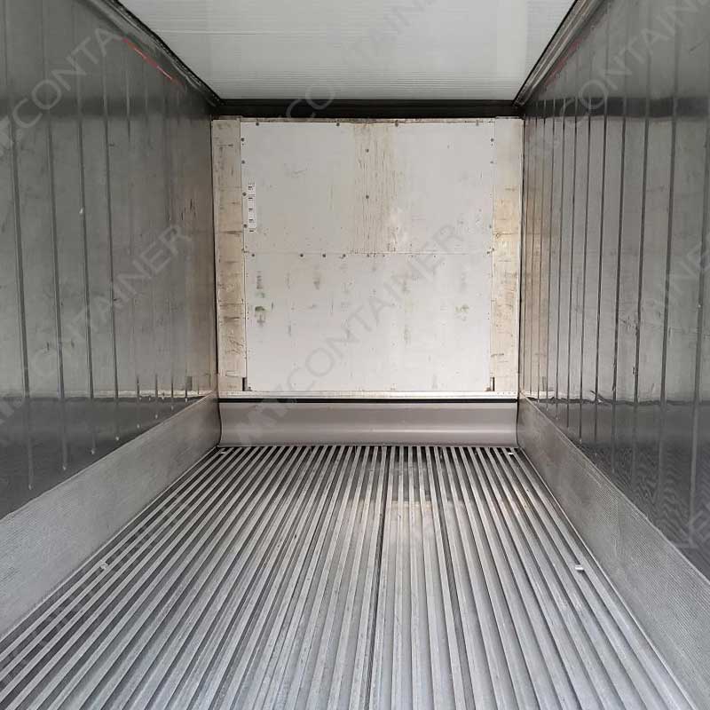 Weißer 20 Fuß High Cube Kühlcontainer NARU 032326 0, Blick von innen
