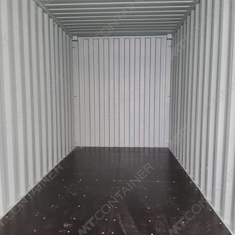 Grauer 20 Fuß Seecontainer NARU 300490 3, Blick von innen
