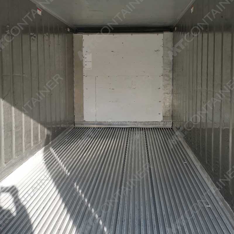 Weißer 20 Fuß Kühlcontainer NARU 298136 3, Blick von innen