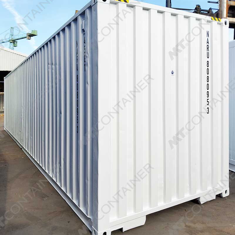 Weißer 40 Fuß High Cube Seecontainer NARU 808095 3, Vorderansicht von außen links