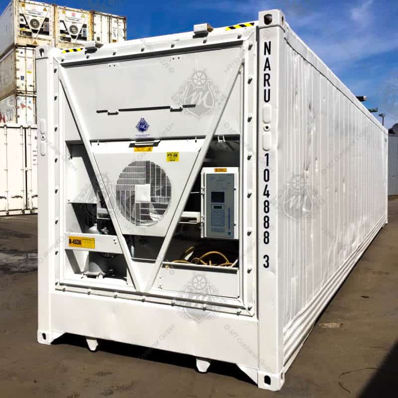 Weißer 40-Fuß-High Cube Kühlcontainer mit der Beschriftung NARU 104888-3, erkennbar an einem großen Lüfter und einem Bedienfeld an der Vorderseite.