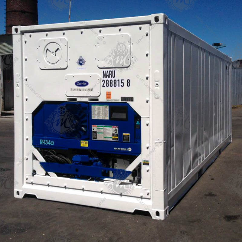 Ein weißer 20-Fuß-Kühlcontainer namens NARU 288815-8, mit einem vorne montierten blauen Kühlaggregat.
