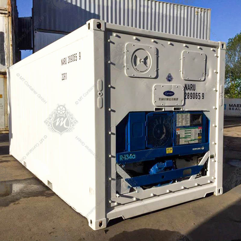 Weißer 20 Fuss Kühlcontainer NARU 289065-9, Vorderseite mit blauer Kühlanlage und technischen Aufklebern.