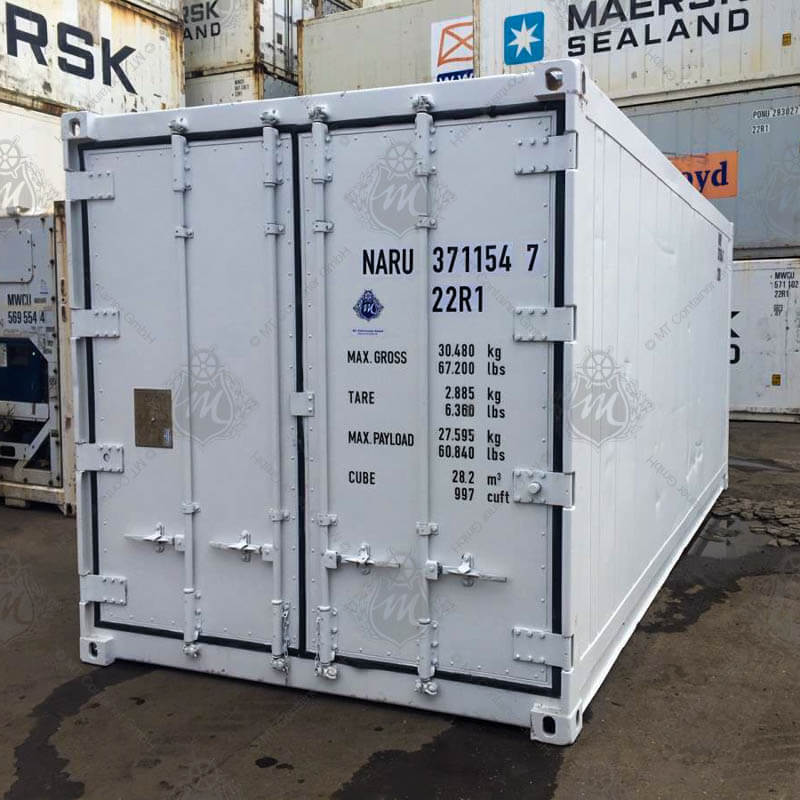 Weißer, 20-Fuß Kühlcontainer mit der Aufschrift "NARU 371154-7". Die Türen sind verstärkt und auf der Vorderseite sind verschiedene Gewichtsinformationen angegeben.