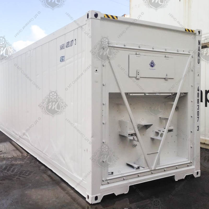 Weißer 40 Fuß High Cube Isoliercontainer, Beschriftung NARU 488307-3, rechteckige Form mit metallischer Oberfläche und zusätzlichen Streben an einer der Stirnseiten.
