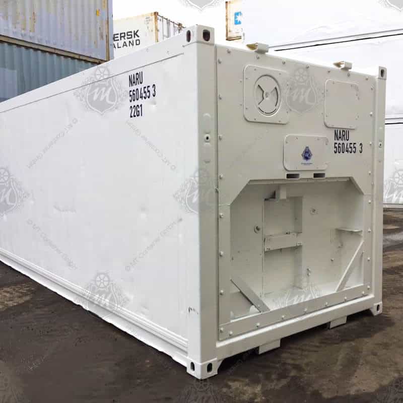Der 20 Fuß Isoliercontainer NARU 560455-3 ist weiß und rechteckig mit Beschriftungen auf der Vorderseite.