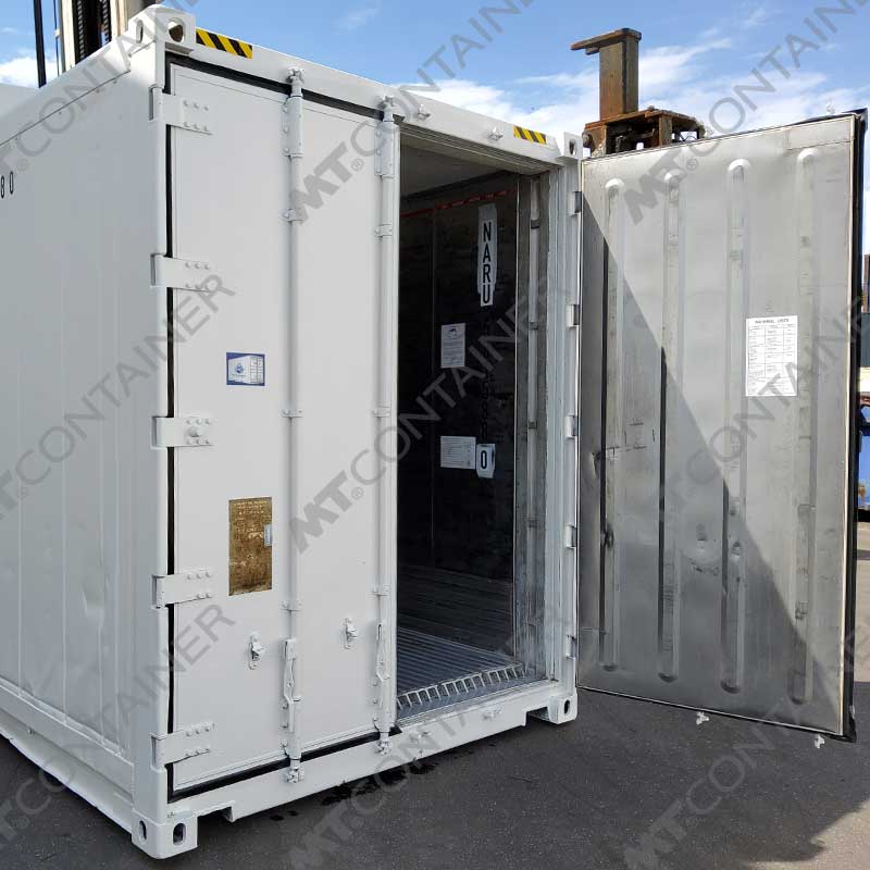 Weißer 40 Fuß High Cube Kühlcontainer NARU 581588 0 mit offener Tür