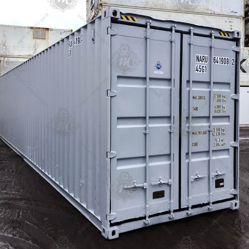 Ein grauer 40-Fuß High Cube Lagercontainer mit dem Aufdruck "NARU 641908-2" steht auf einem Firmenhof.