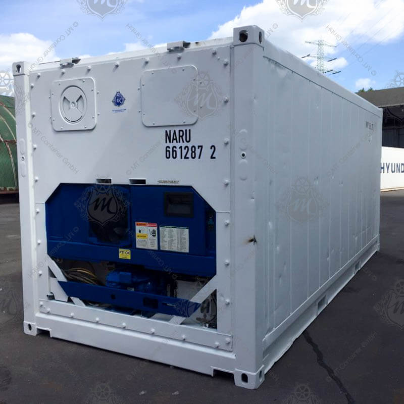 Weißer, rechteckiger 20-Fuß-Kühlcontainer mit der Beschriftung NARU 661287-2. Vorderseite zeigt Kühlsystem in Blau.