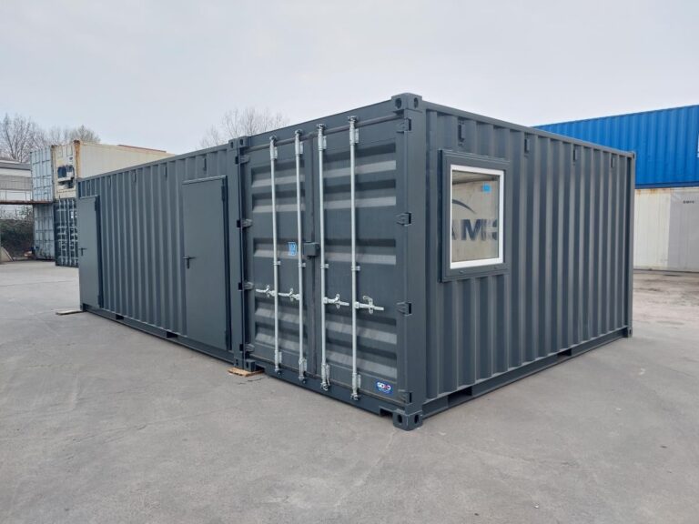 Container verkleiden und lackieren: dunkelgrau lackierter Sonderbau-Container mit eingebautem Fenster