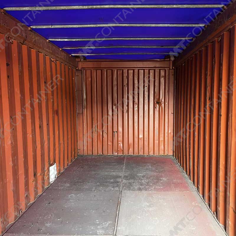 Roter 20 Fuß Open Top Container NARU 025452 9, Blick von innen