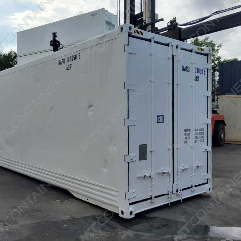 Weißer 40 Fuß High Cube Kühlcontainer NARU 101050 6, Rückansicht von außen