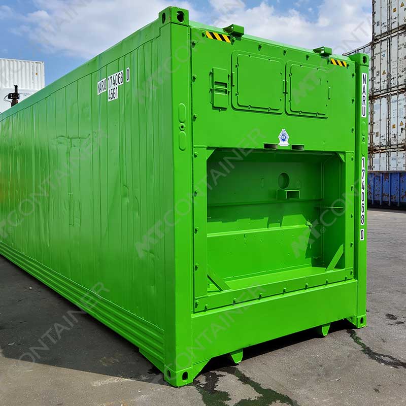 Ein grüner 40-Fuß High Cube Isoliercontainer mit der Aufschrift "NARU 174068-0" steht im Vordergrund.