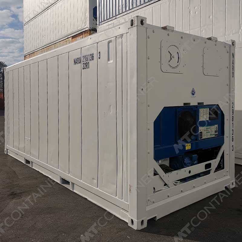 Weißer 20 Fuß Kühlcontainer NARU 298136 3, Vorderansicht von außen links
