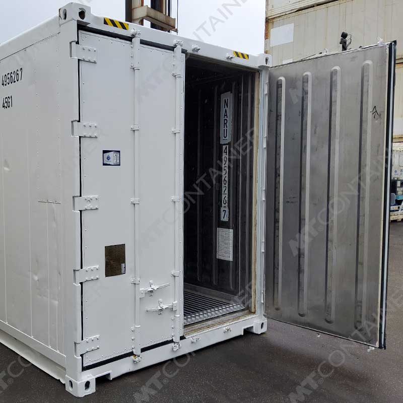 Weißer 40 Fuß High Cube Isoliercontainer NARU 495626 7 mit offener Tür