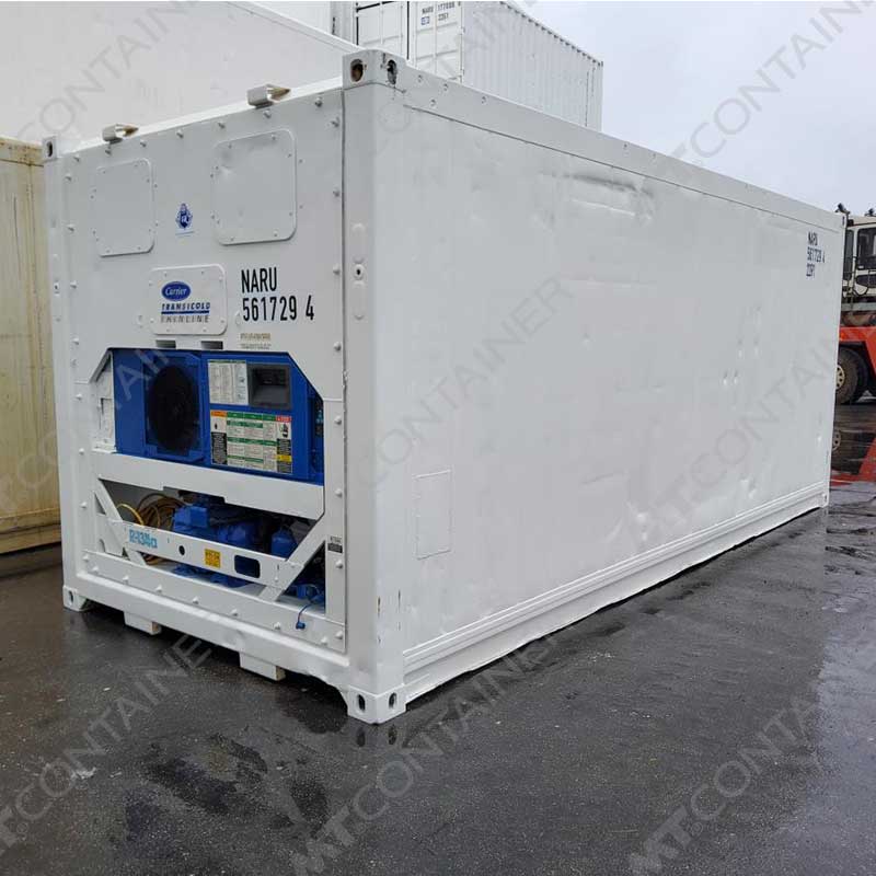 Weißer 20 Fuß Kühlcontainer NARU 561729 4, Vorderansicht von außen rechts