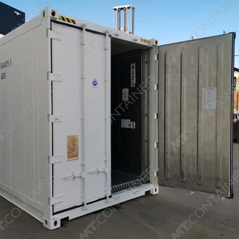 Weißer 40 Fuß High Cube Kühlcontainer NARU 584875 5 mit offener Tür